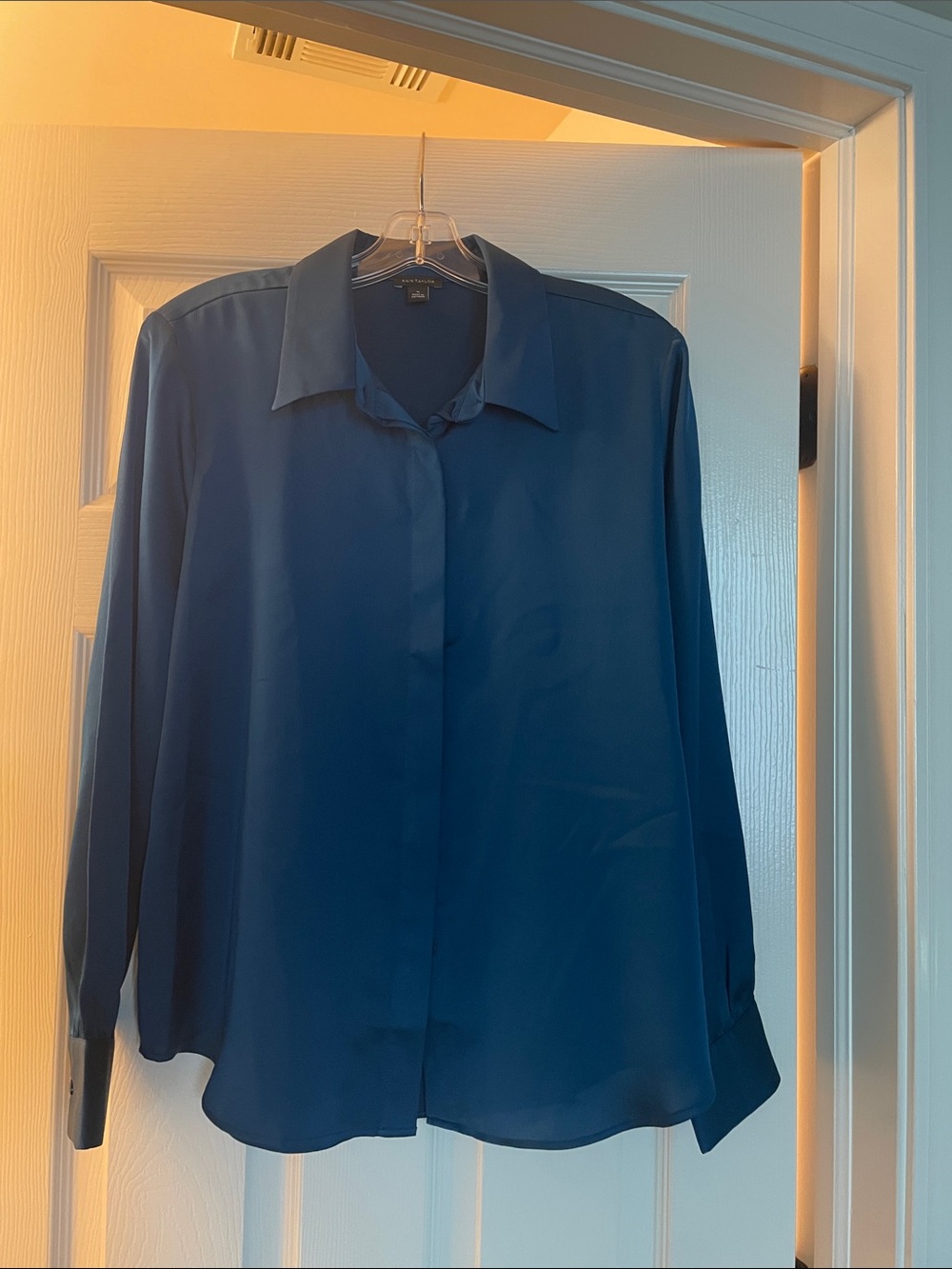 Ann Taylor Teal Blue Satiny Long-Sleeve Dress Shirt